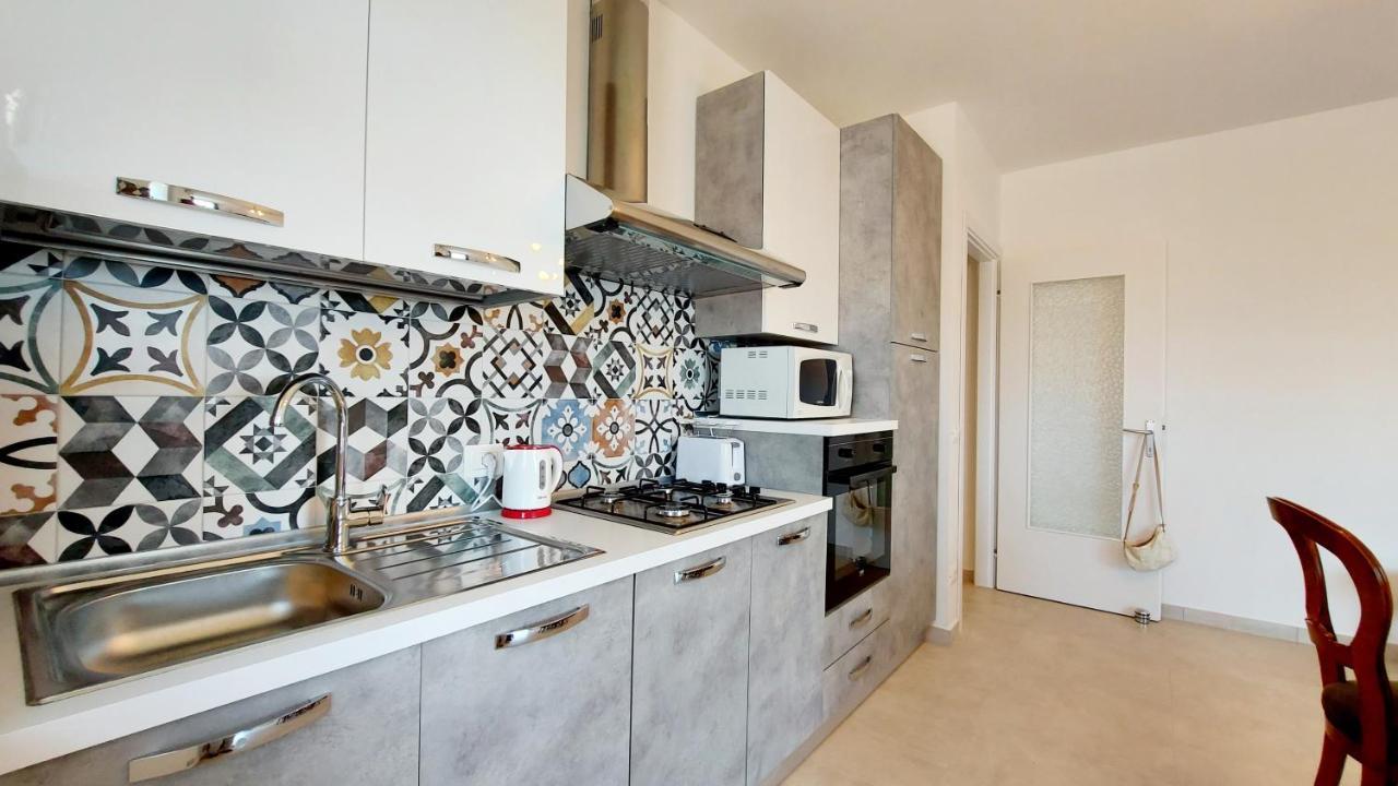 Narcisa View Lake&Pool Apartment Bardolino Buitenkant foto