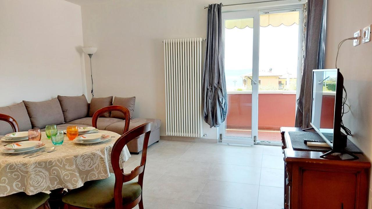 Narcisa View Lake&Pool Apartment Bardolino Buitenkant foto