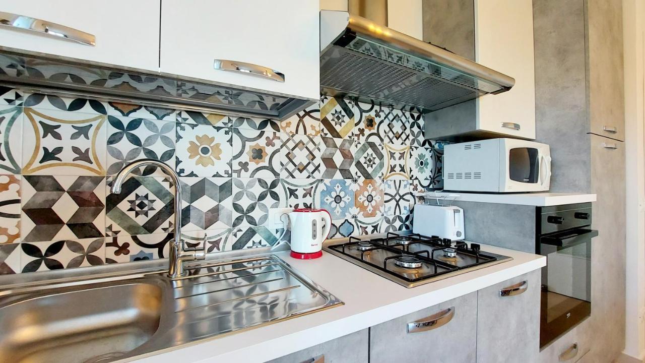 Narcisa View Lake&Pool Apartment Bardolino Buitenkant foto