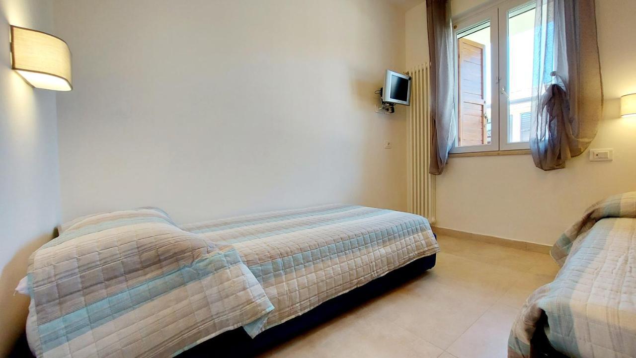 Narcisa View Lake&Pool Apartment Bardolino Buitenkant foto